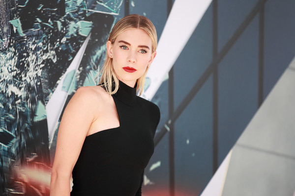 2020 Venice Film Festival: “Pieces of a Woman” Photocall & Premiere Red Carpet Wish List